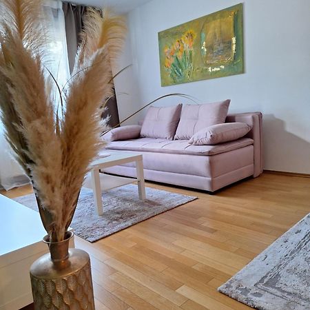 Apartman Lory, Zagreb, Downtown, With Own Parking In The Garage Esterno foto