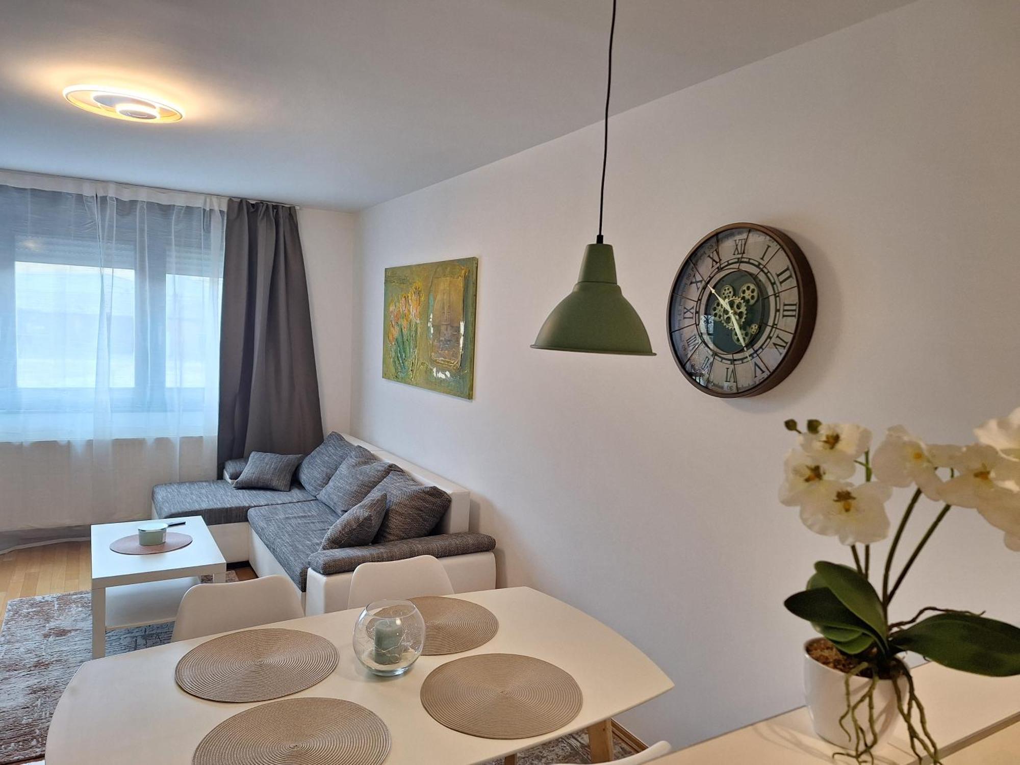 Apartman Lory, Zagreb, Downtown, With Own Parking In The Garage Esterno foto