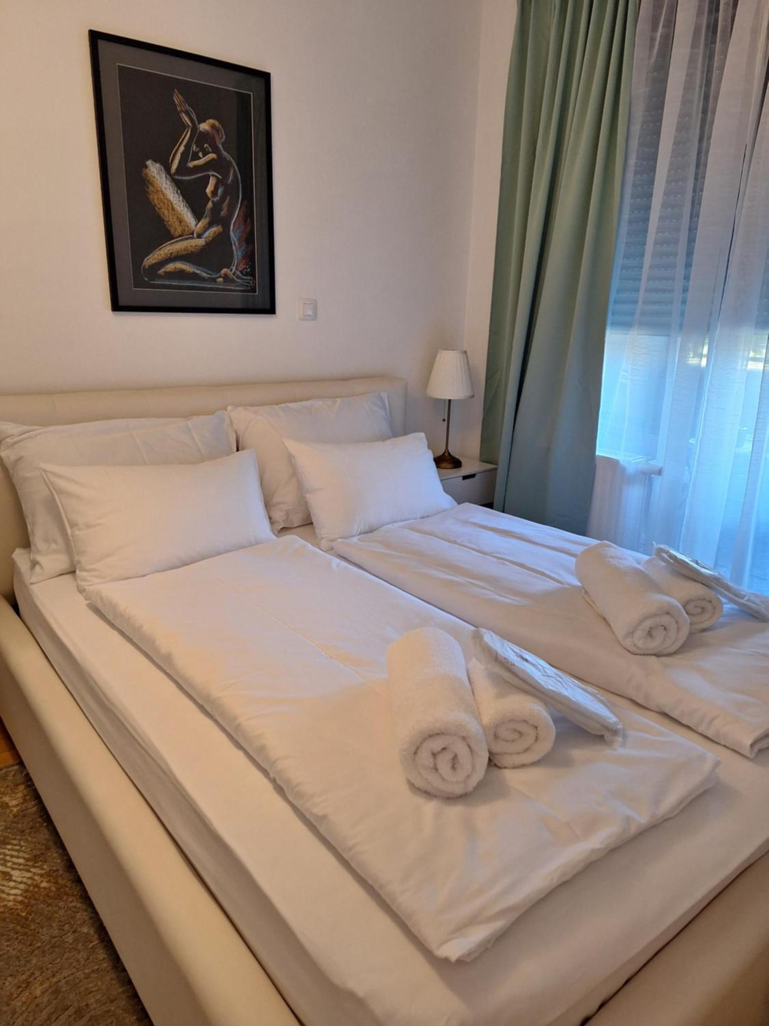 Apartman Lory, Zagreb, Downtown, With Own Parking In The Garage Esterno foto
