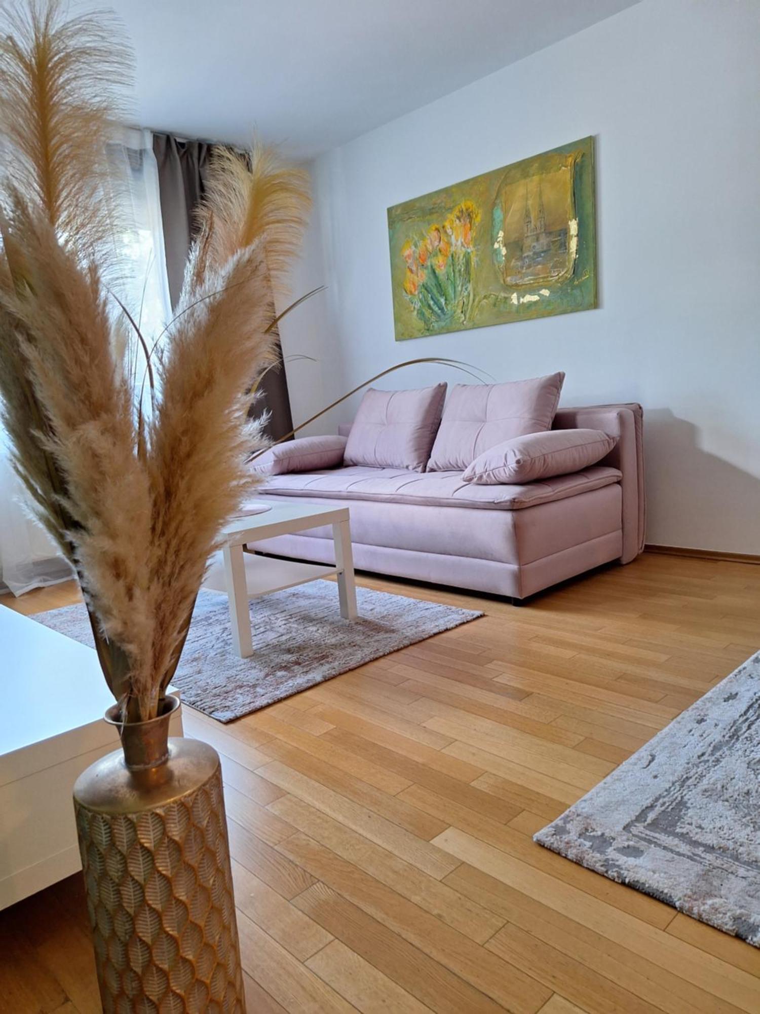 Apartman Lory, Zagreb, Downtown, With Own Parking In The Garage Esterno foto
